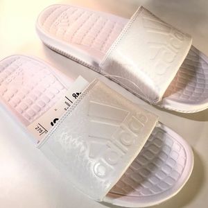 CHIC RARE Adidas VOLOOMIX WHITE SLIDES FLIP FLOPS